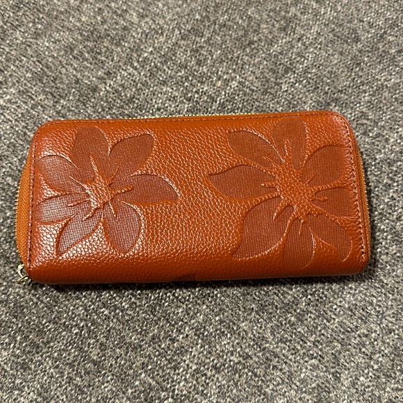 Wallet with full zip closure - Picture 1 of 7